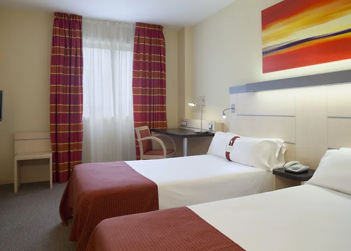 Holiday Inn Express Pamplona By Ihg