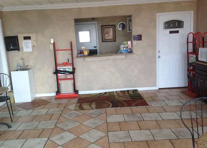 Super 8 By Wyndham Hazleton