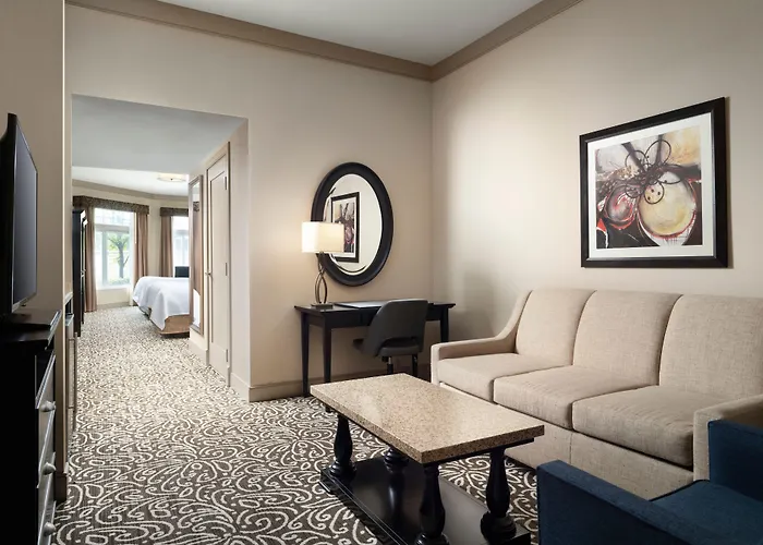 West Inn & Suites