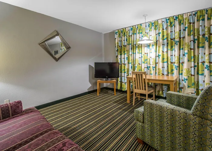 Rodeway Inn & Suites Winter Haven Chain Of Lakes