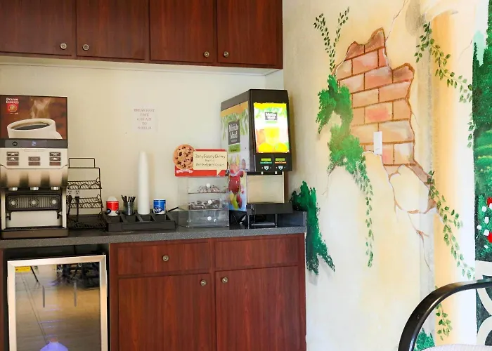 The Symphony Inn & Suites