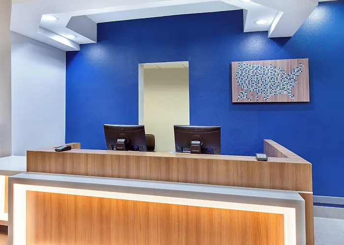 Microtel Inn & Suites Columbus North