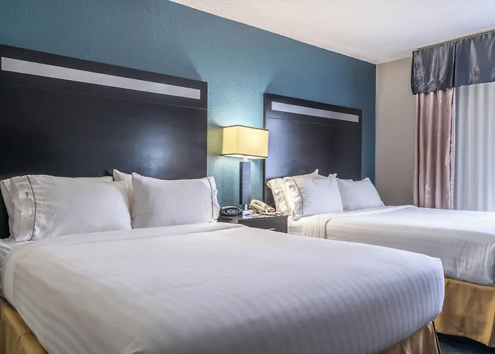 Holiday Inn Express & Suites Roanoke Rapids By Ihg