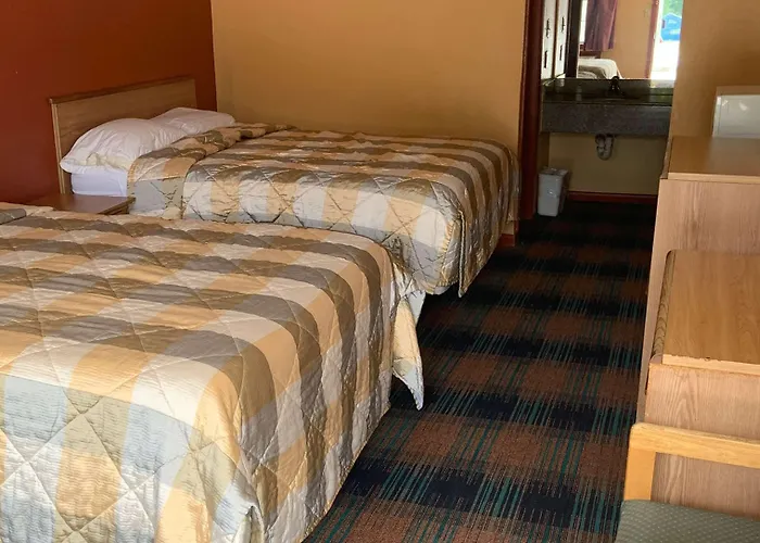 Luxury Inn Forrest City