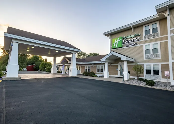 Holiday Inn Express & Suites Iron Mountain By Ihg