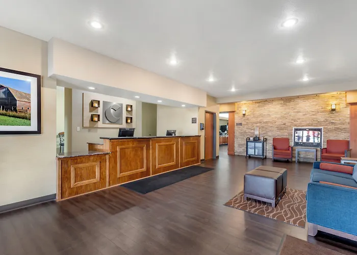 Comfort Inn & Suites Mitchell I-90