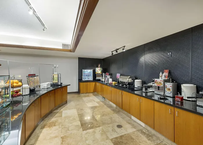 Best Western Plus Henderson Hotel