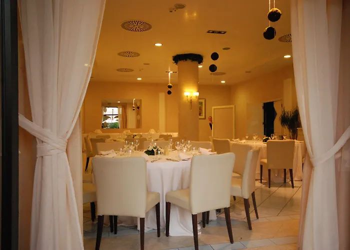 Mahara Hotel & Wellness