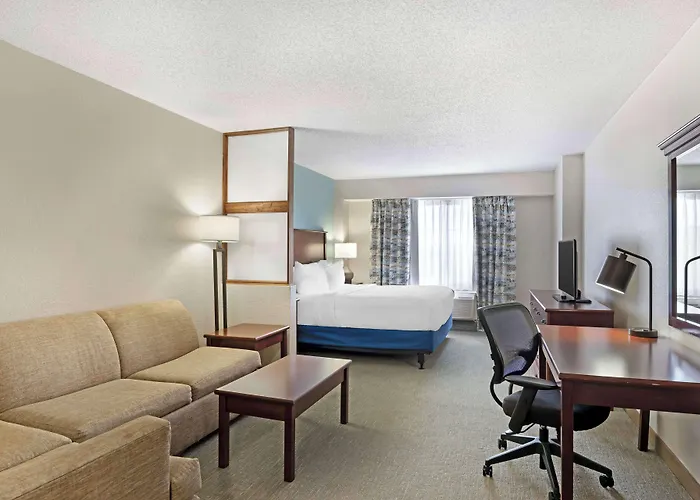 Best Western Plus Crossroads Inn & Suites