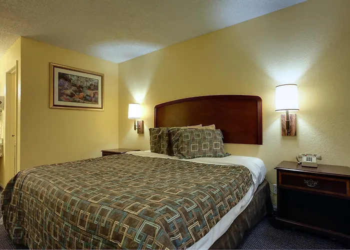 Americas Best Value Inn Comanche