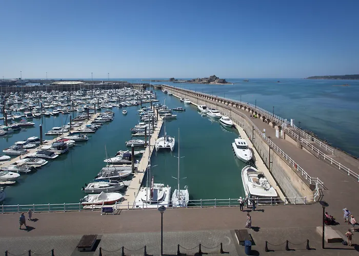 Radisson Blu Waterfront Hotel, Jersey