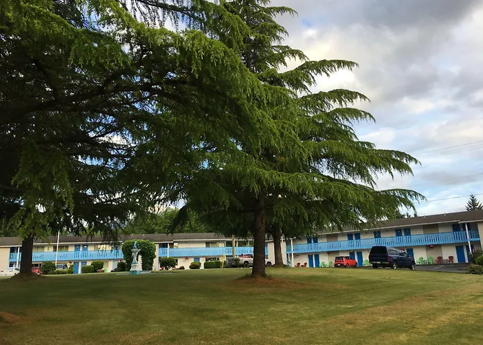 Fuller Lake Chemainus Motel