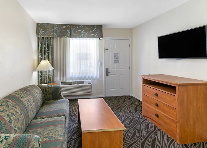 Howard Johnson Suites By Wyndham San Diego Chula Vista Bayfront
