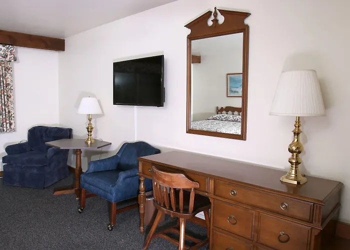 Lighthouse Inn - Two Rivers