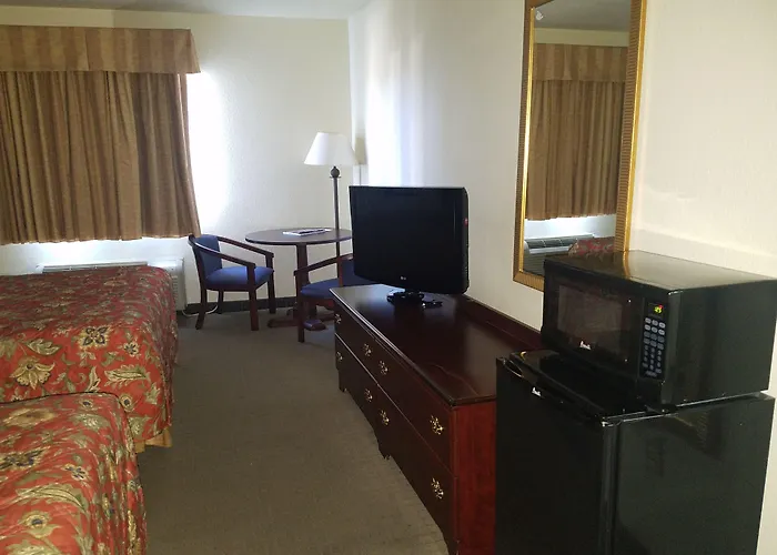 Hometown Hotel