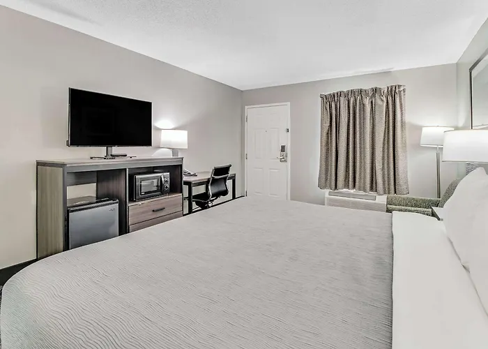 Quality Inn White House