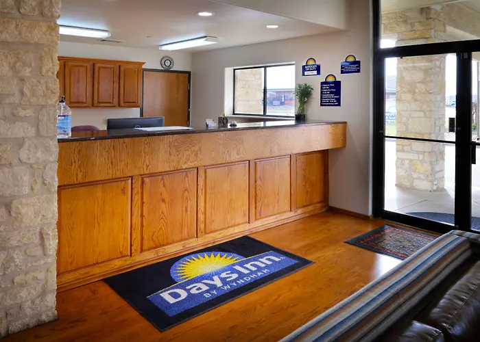 Days Inn & Suites By Wyndham Llano