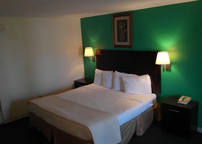 Crystal Inn Eatontown
