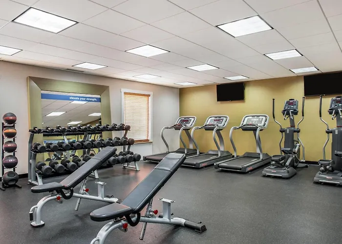 Ramada By Wyndham St Paul Ab