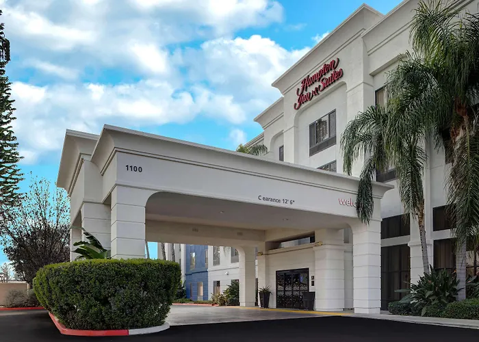 Hampton Inn & Suites Tulare