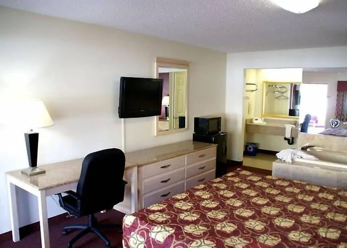 Crystal Inn And Suites