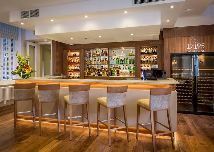 Oakley Hall Hotel