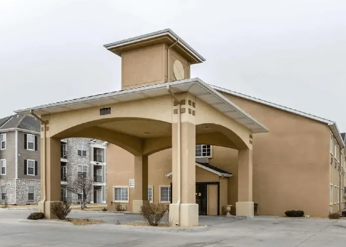 Super 8 By Wyndham Great Bend