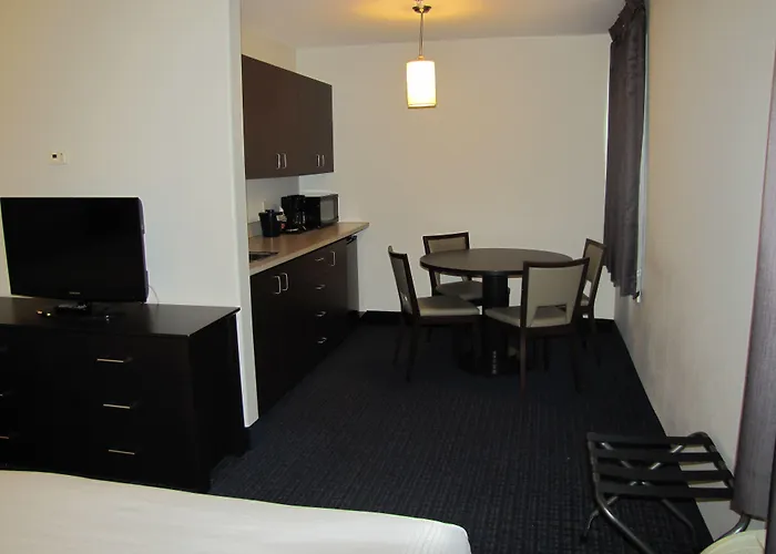 Super 8 By Wyndham Lachenaie/Terrebonne