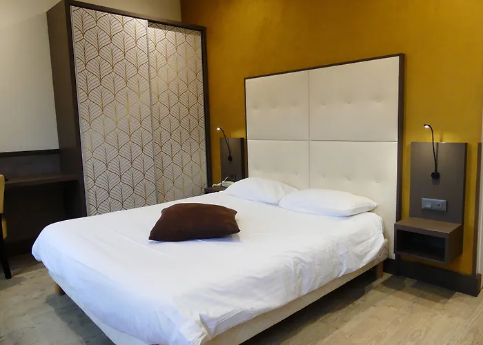 Logis Hotel Des Bains