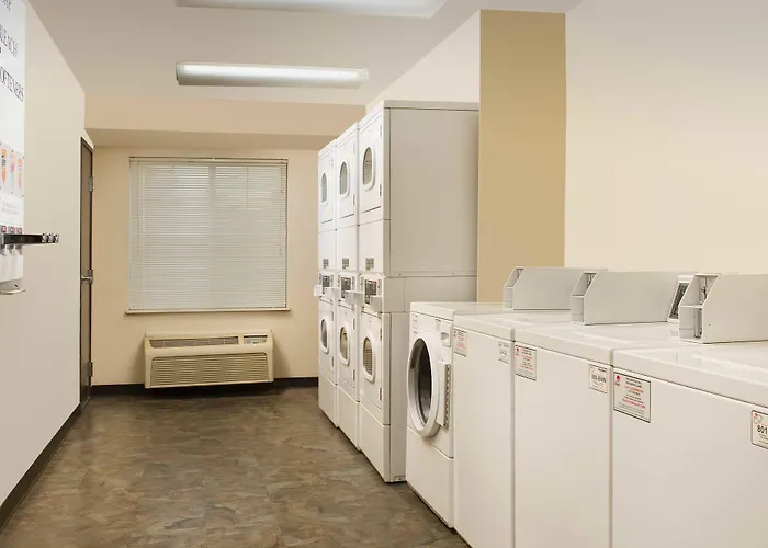 Woodspring Suites Kansas City Mission