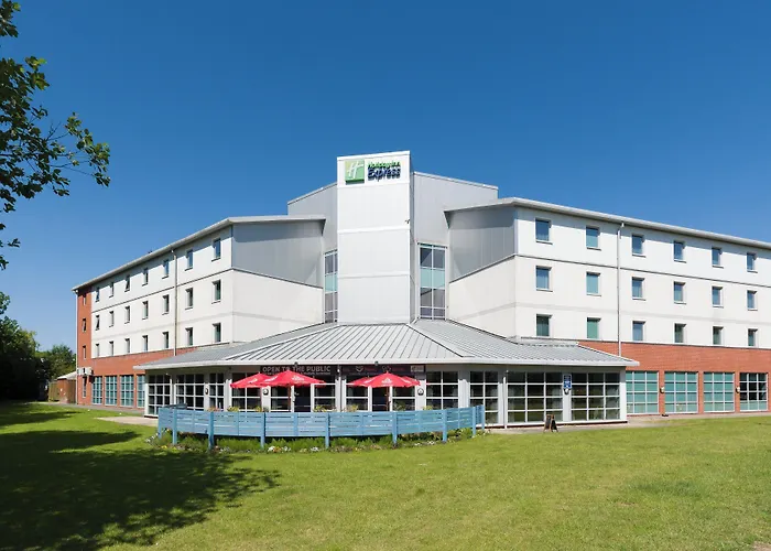 Holiday Inn Express Leigh - Sports Village By Ihg