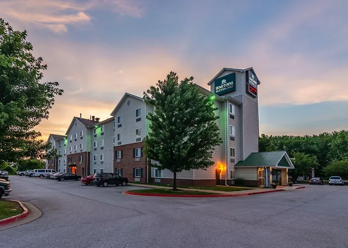 Hometowne Studios & Suites By Red Roof Bentonville