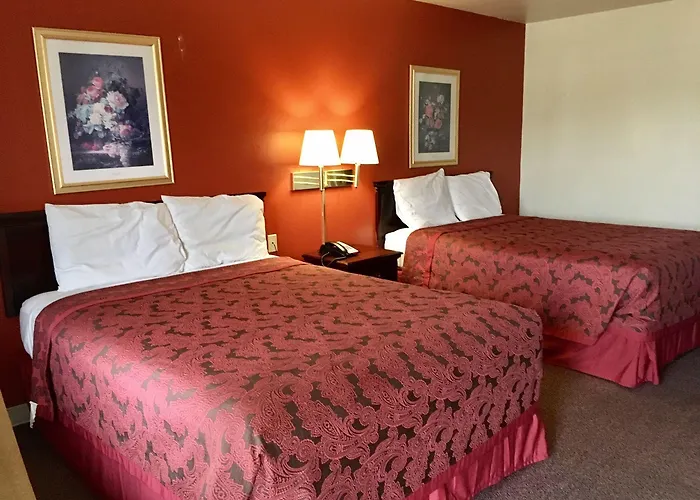 Western Plaza Inn
