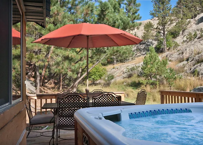 Rock Crest Lodge & Cabins