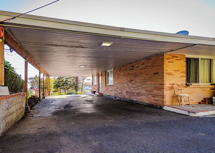 Fourwinds Inn