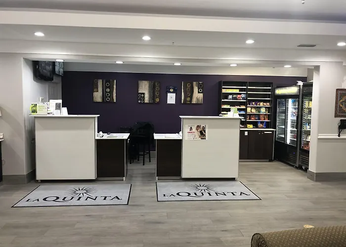 La Quinta Inn Suites By Wyndham Raymondville Harlingen