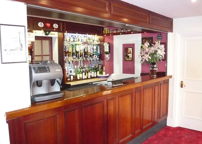 Queenswood Hotel
