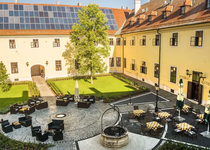 Hotel Klastrom
