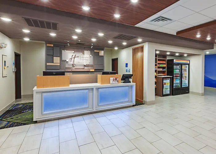 Holiday Inn Express & Suites Sealy By Ihg