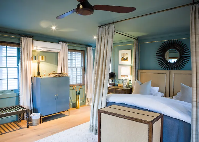 Akademie Street Boutique Hotel