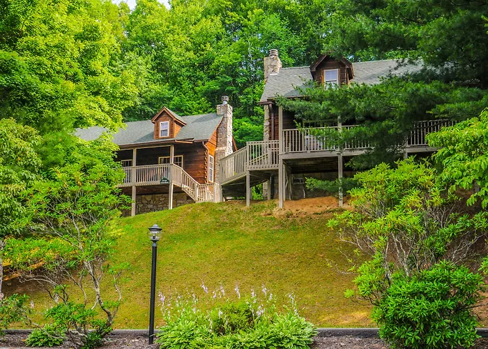 Highland Hills Motel & Cabins