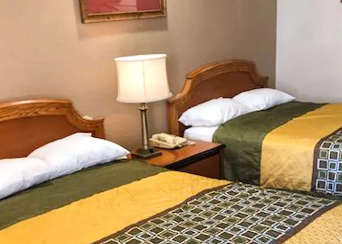 Crown Lodge Motel