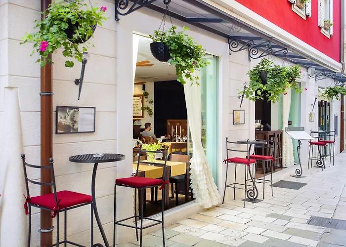 Marmont Heritage Hotel (Adults Only)