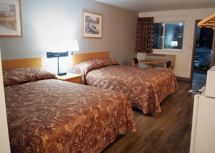 Sugarloaf Mountain Motel