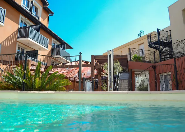 Logis Hotel De La Clape
