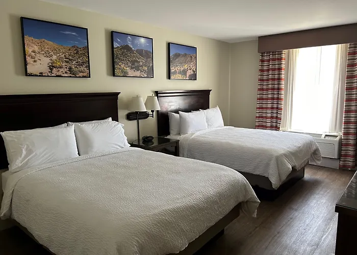 Holiday Inn & Suites - Barstow By Ihg