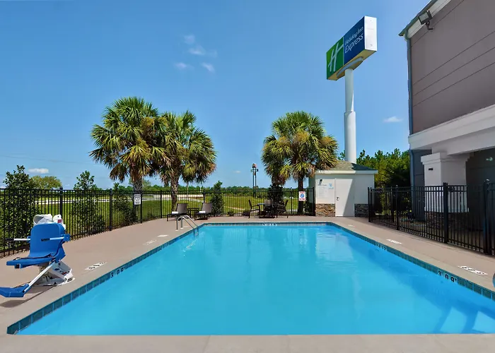 Holiday Inn Express Atmore By Ihg
