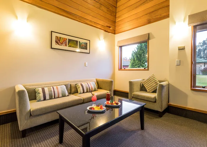 Distinction Te Anau Hotel & Villas