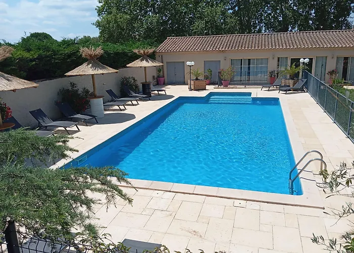 Logis Hotel Acotel Avignon Nord