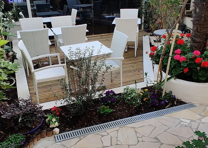 Logis Hotel Les Bleuets